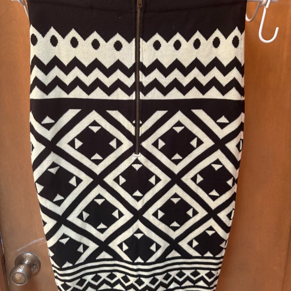 Blu Pepper Black Cream Geometric Knit Pencil Midi Skirt Large Stretch - Picture 2 of 4